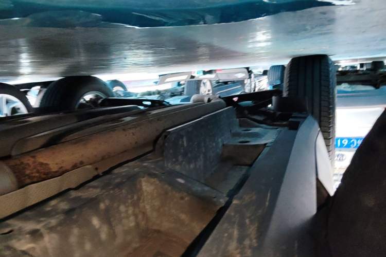 Used Cadillac XT5 2018 25T Luxury Model Right Side Sill