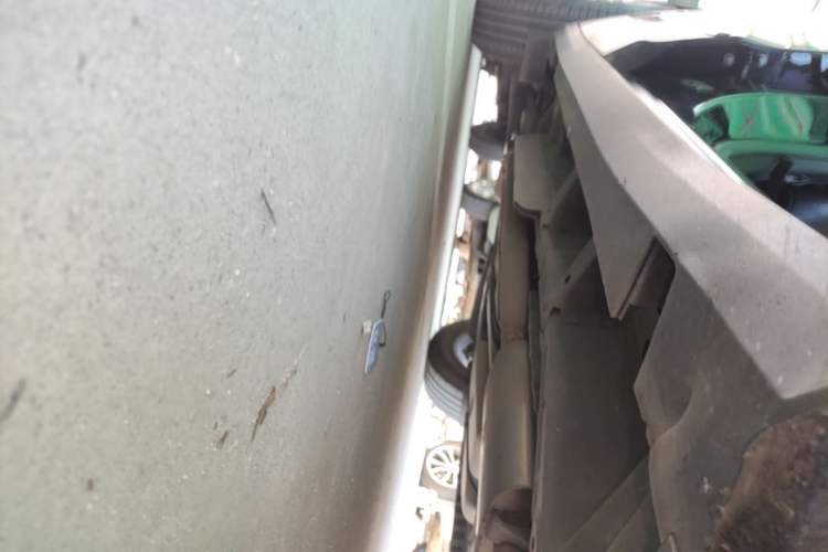 Used Cadillac XT5 2018 25T Luxury Model Right Side Sill