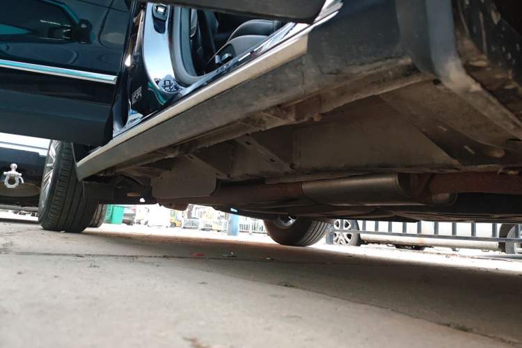 Used Cadillac XT5 2018 25T Luxury Model Right Side Sill