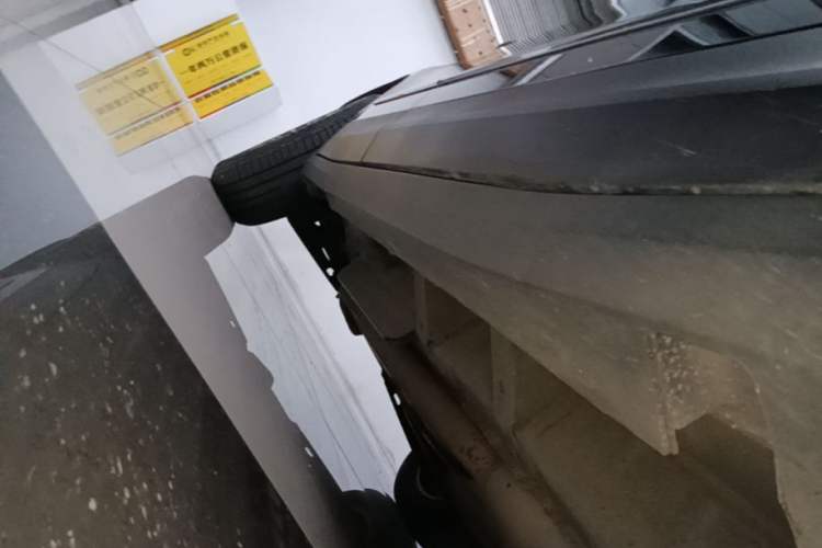 Used Cadillac XT5 2018 28T Four-Wheel Drive Luxury Model Right Side Sill