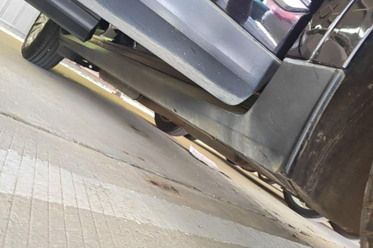 Used Cadillac XT5 2018 25T Luxury Model Right Side Sill