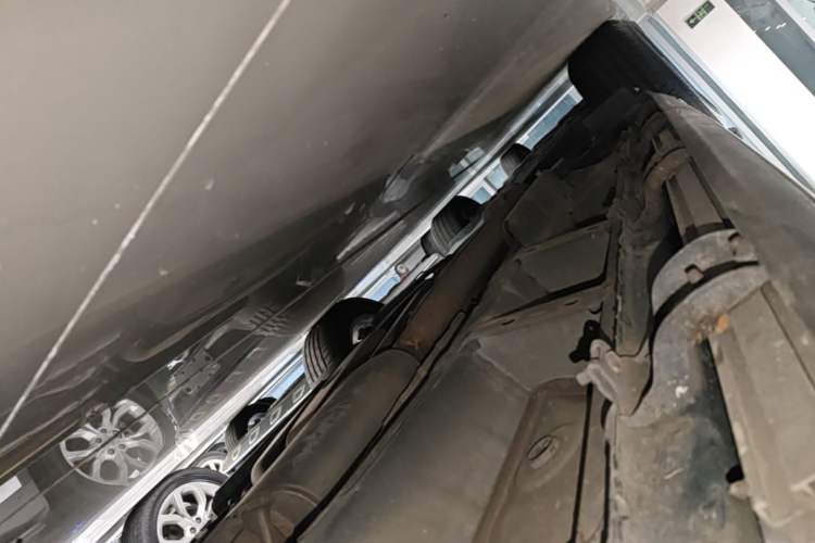 Used Cadillac XT5 2018 25T Luxury Model Right Side Sill