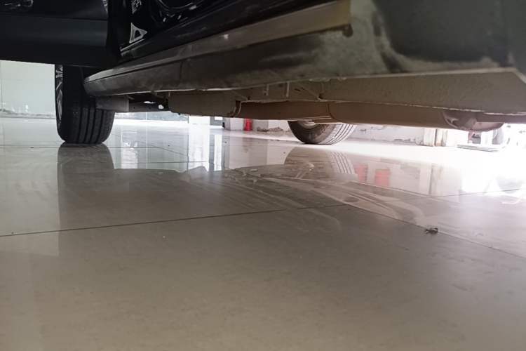Used Cadillac XT5 2018 28T Four-Wheel Drive Luxury Model Right Side Sill