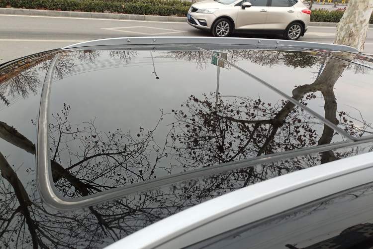 Used Cadillac XT5 2018 25T Luxury Model Roof