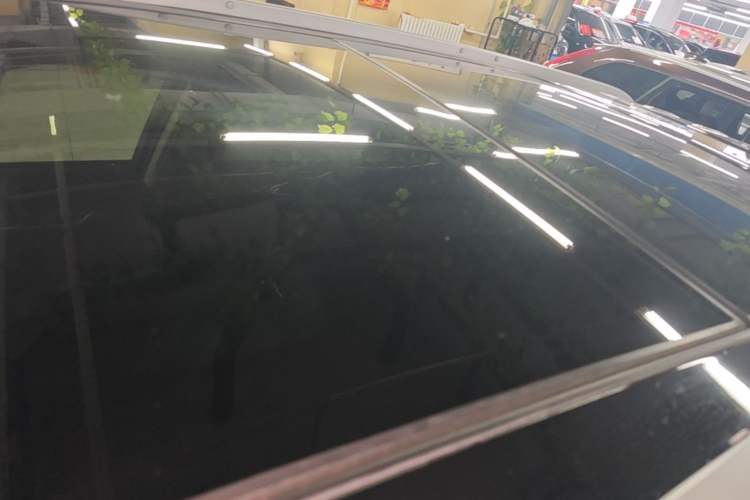 Used Cadillac XT5 2018 25T Luxury Model Roof