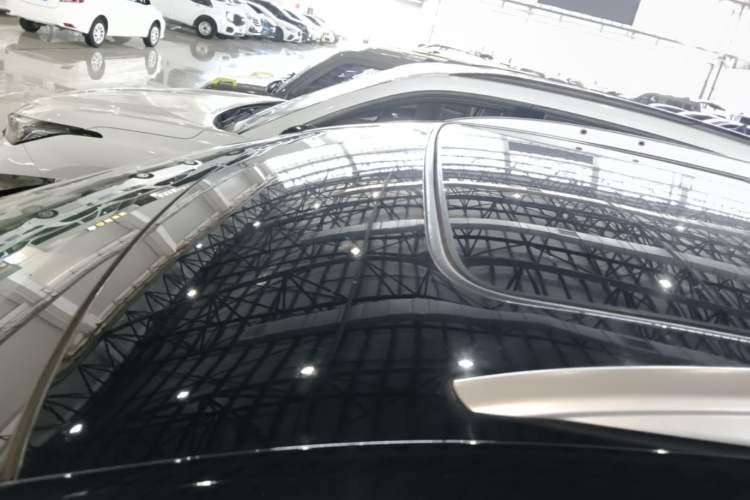Used Cadillac XT5 2018 25T Luxury Model Roof