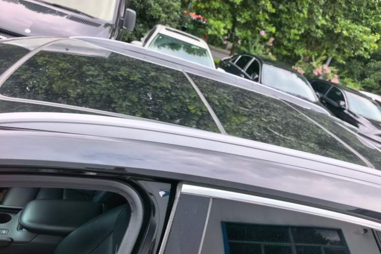 Used Cadillac XT5 2018 25T Luxury Model Roof
