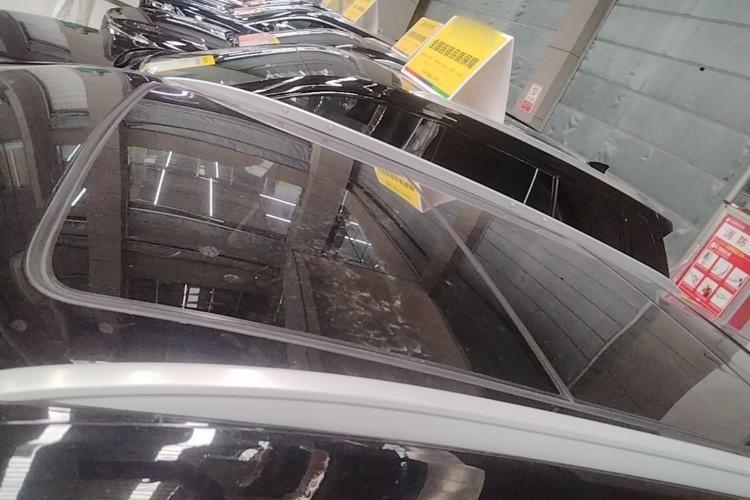 Used Cadillac XT5 2018 25T Luxury Model Roof