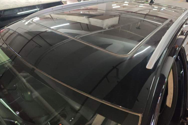 Used Cadillac XT5 2018 25T Luxury Model Roof