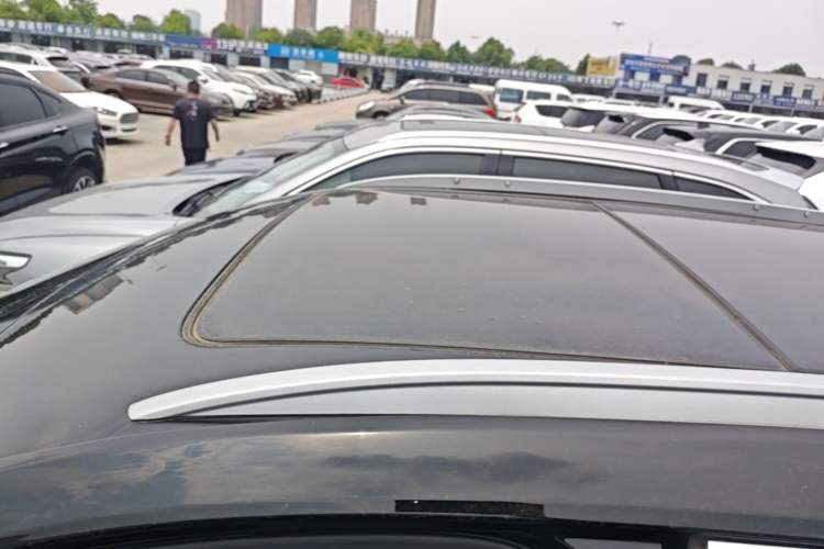 Used Cadillac XT5 2018 25T Luxury Model Roof