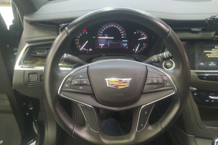 Used Cadillac XT5 2018 28E Four-Wheel Drive Tech Version Steering Wheel