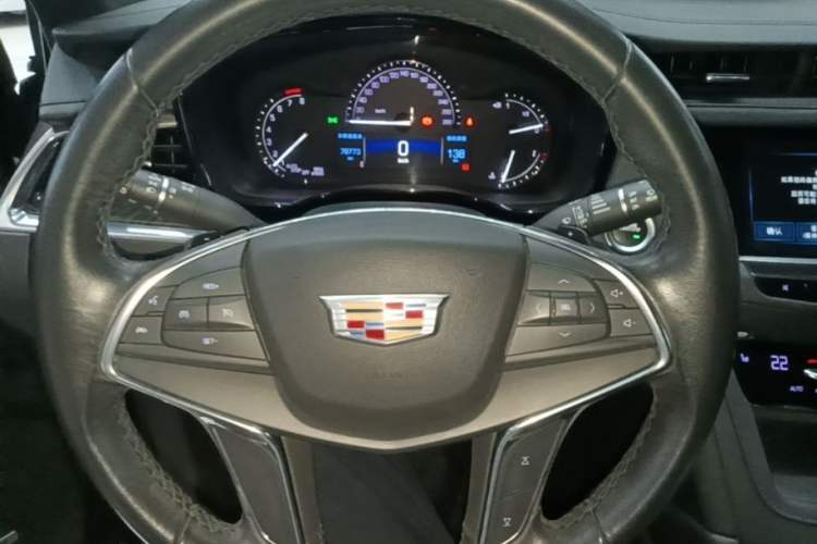 Used Cadillac XT5 2018 28E Four-Wheel Drive Tech Version Steering Wheel