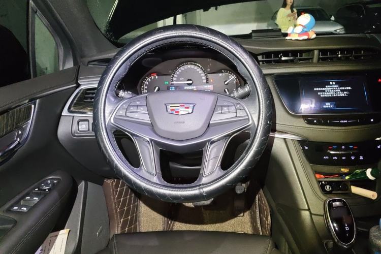 Used Cadillac XT5 2018 28E Four-Wheel Drive Tech Version Steering Wheel