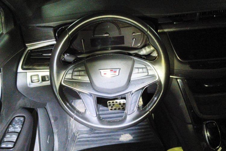 Used Cadillac XT5 2018 28E Four-Wheel Drive Tech Version Steering Wheel