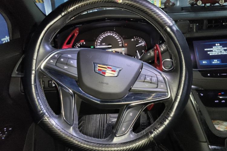 Used Cadillac XT5 2018 28E Four-Wheel Drive Tech Version Steering Wheel