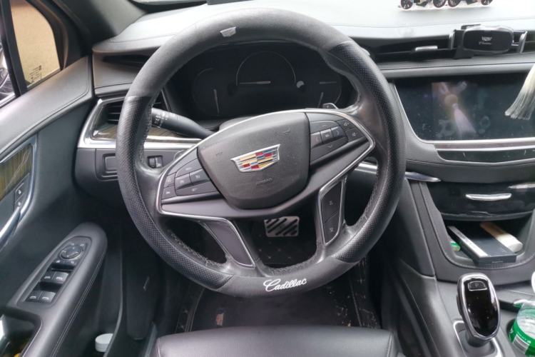 Used Cadillac XT5 2018 28E Four-Wheel Drive Tech Version Steering Wheel