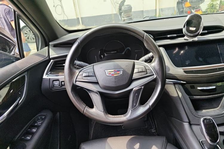 Used Cadillac XT5 2018 28E Four-Wheel Drive Tech Version Steering Wheel