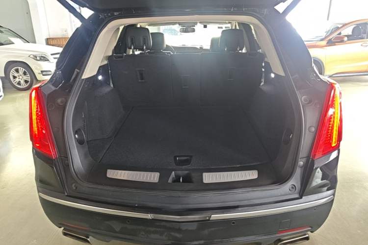 Used Cadillac XT5 2018 28T Four-Wheel Drive Luxury Model Trunk