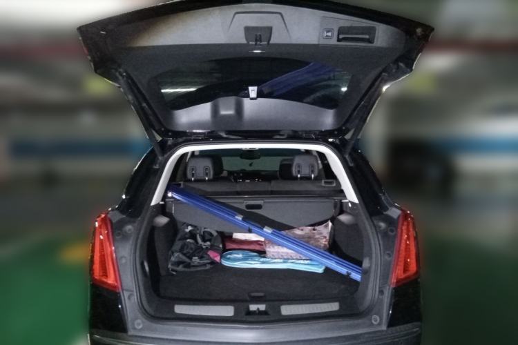 Used Cadillac XT5 2018 25T Luxury Model Trunk