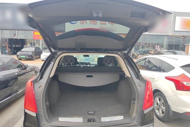Used Cadillac XT5 2018 28T Four-Wheel Drive Luxury Model Trunk