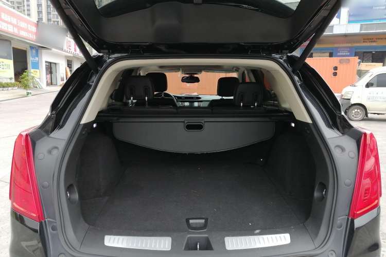 Used Cadillac XT5 2018 28T Four-Wheel Drive Luxury Model Trunk