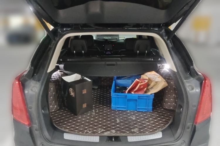 Used Cadillac XT5 2018 28T Four-Wheel Drive Luxury Model Trunk
