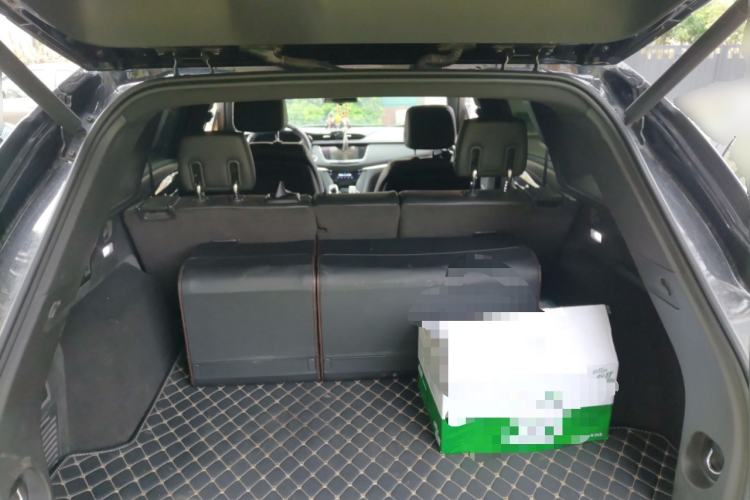 Used Cadillac XT5 2018 28E Four-Wheel Drive Tech Version Trunk
