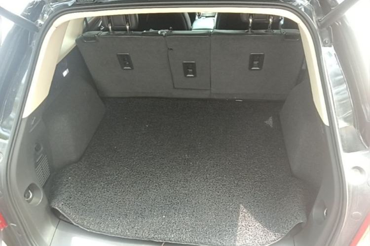 Used Cadillac XT5 2018 25T Luxury Model Trunk
