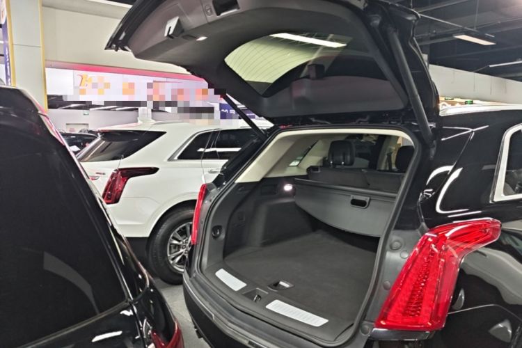 Used Cadillac XT5 2018 28T Four-Wheel Drive Luxury Model Trunk