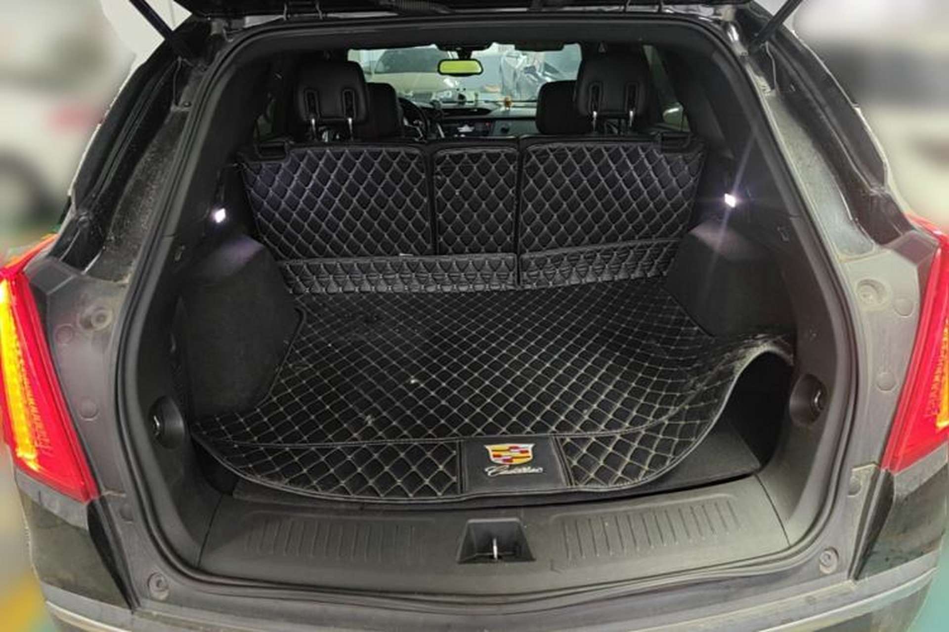 Used Cadillac XT5 2018 28E Four-Wheel Drive Tech Version Trunk