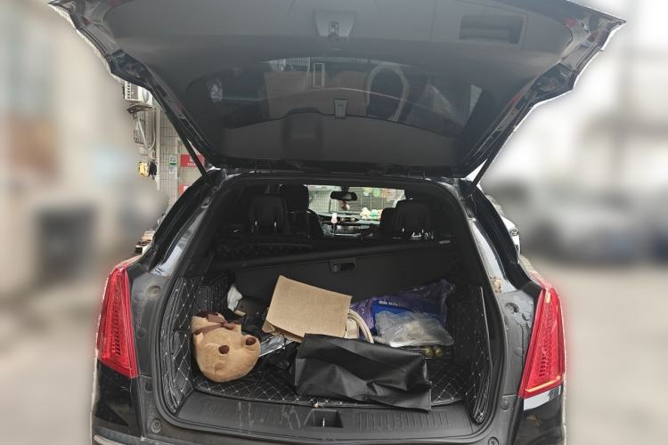 Used Cadillac XT5 2018 28E Four-Wheel Drive Tech Version Trunk