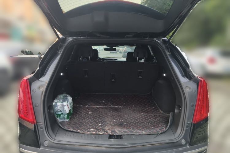 Used Cadillac XT5 2018 25T Tech Model Trunk