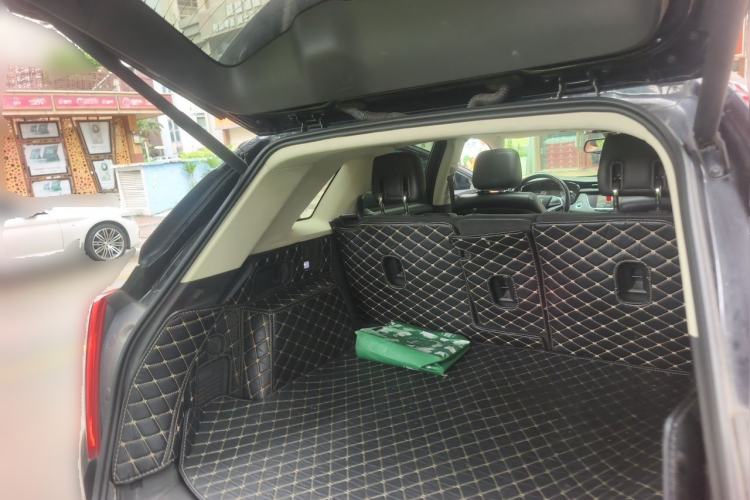 Used Cadillac XT5 2018 28T Four-Wheel Drive Luxury Model Trunk