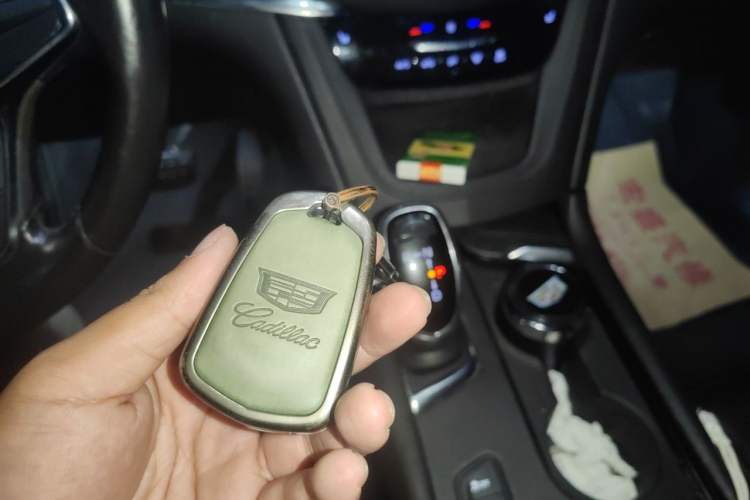 Used Cadillac XT5 2018 28E Four-Wheel Drive Tech Version Vehicle Key