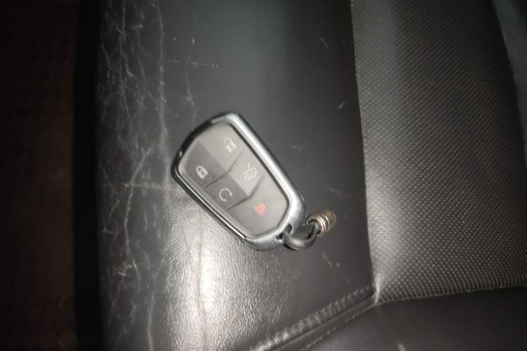 Used Cadillac XT5 2018 25T Luxury Model Vehicle Key
