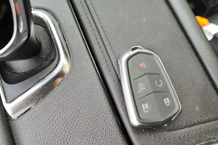 Used Cadillac XT5 2018 25T Luxury Model Vehicle Key