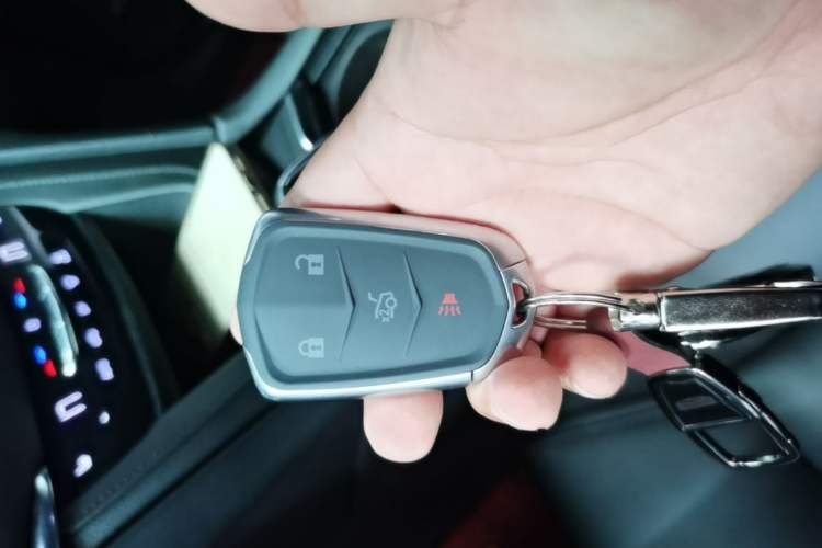 Used Cadillac XT5 2018 28E Four-Wheel Drive Tech Version Vehicle Key