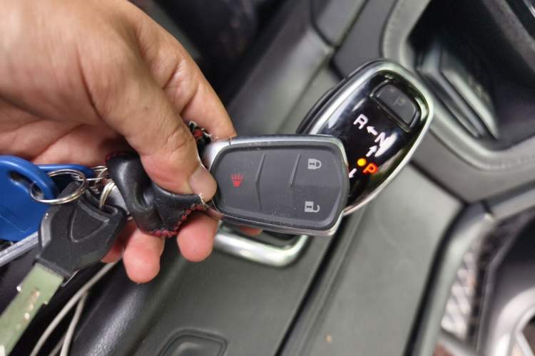 Used Cadillac XT5 2018 25T Tech Model Vehicle Key