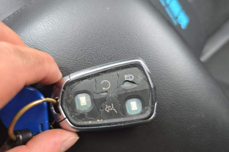 Used Cadillac XT5 2018 25T Luxury Model Vehicle Key