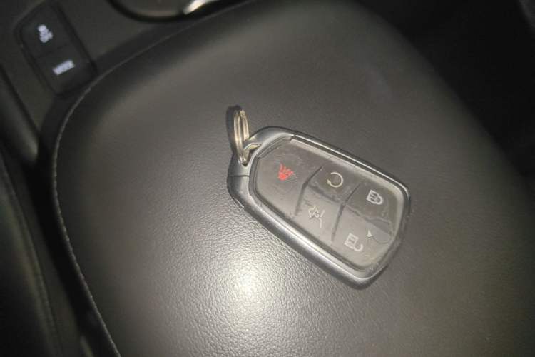 Used Cadillac XT5 2018 25T Luxury Model Vehicle Key