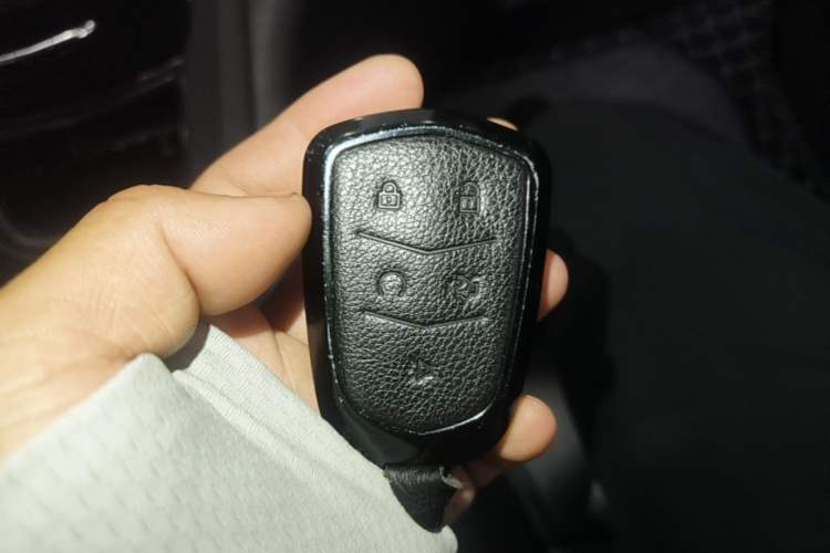 Used Cadillac XT5 2018 25T Luxury Model Vehicle Key