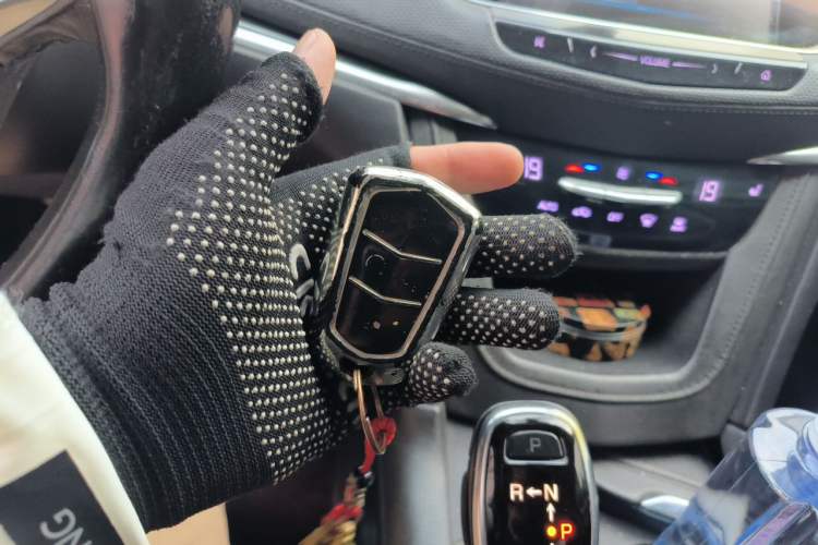 Used Cadillac XT5 2018 25T Luxury Model Vehicle Key