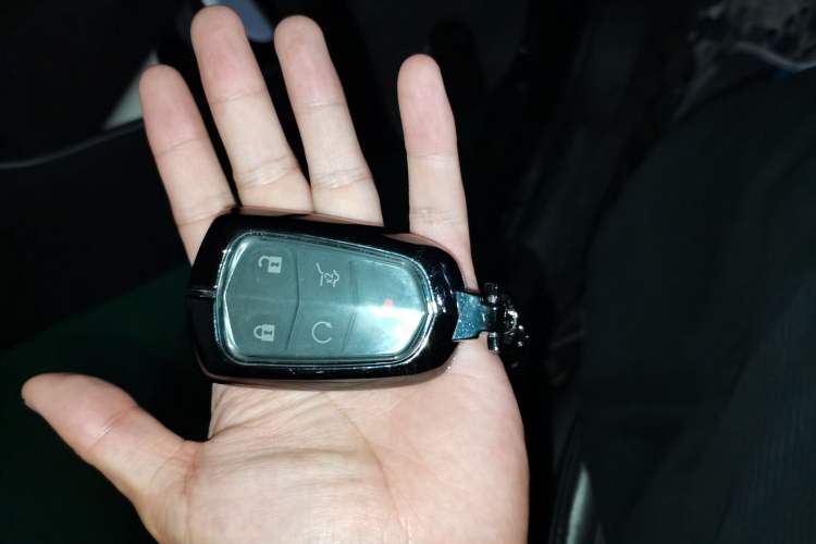 Used Cadillac XT5 2018 25T Luxury Model Vehicle Key