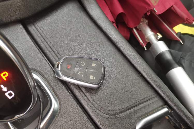 Used Cadillac XT5 2018 25T Luxury Model Vehicle Key