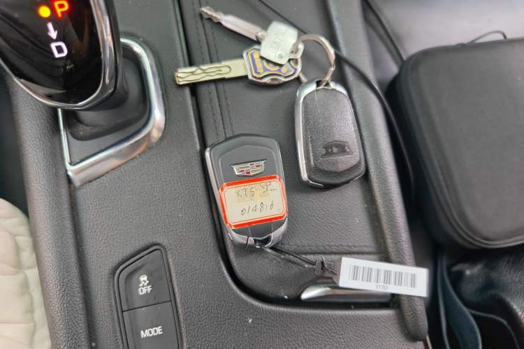 Used Cadillac XT5 2018 25T Luxury Model Vehicle Key