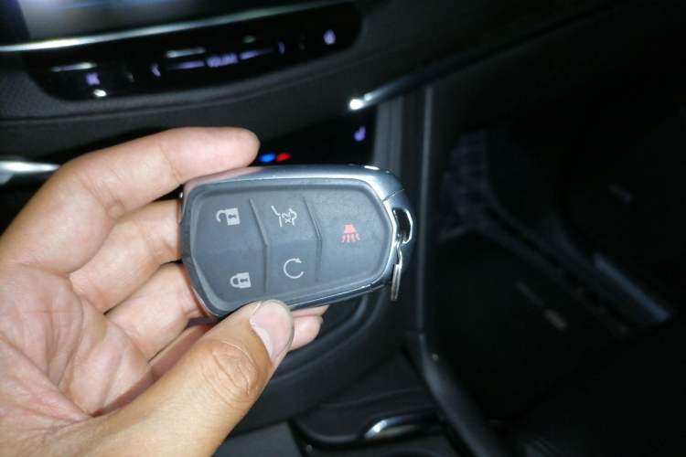 Used Cadillac XT5 2018 25T Luxury Model Vehicle Key