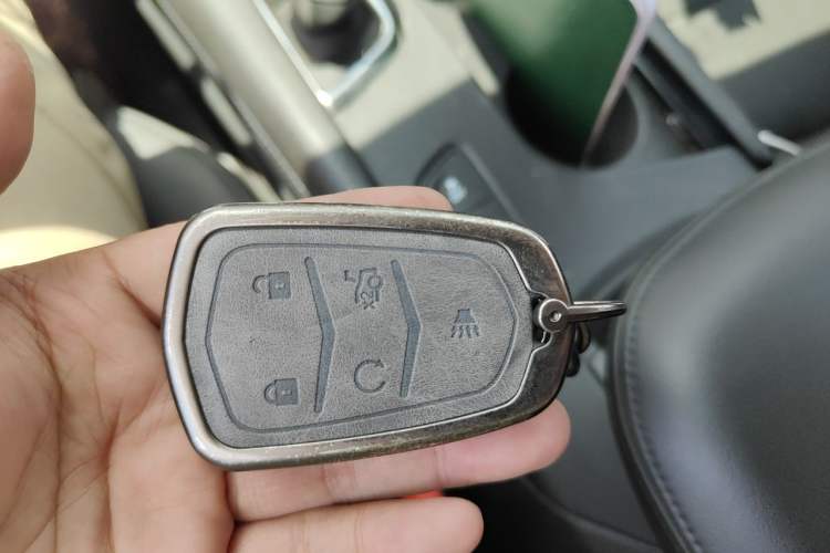 Used Cadillac XT5 2018 25T Luxury Model Vehicle Key