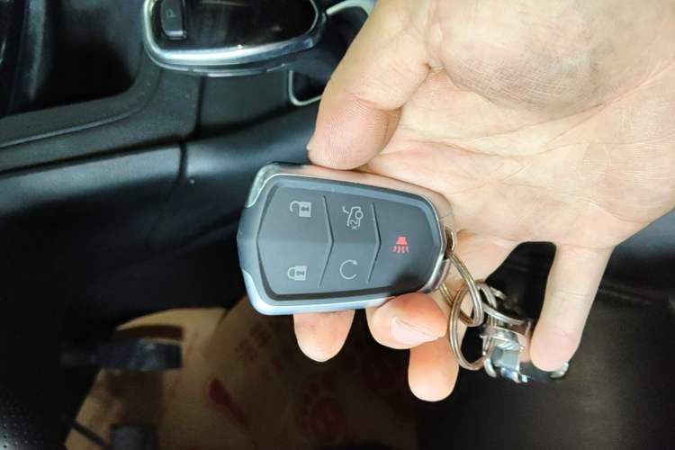 Used Cadillac XT5 2018 25T Luxury Model Vehicle Key