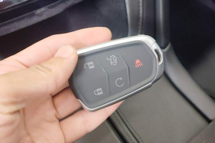 Used Cadillac XT5 2018 25T Luxury Model Vehicle Key