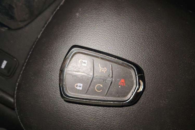 Used Cadillac XT5 2018 25T Luxury Model Vehicle Key
